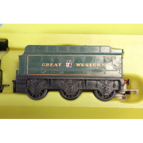 108 - Five boxed Triang Hornby OO gauge locomotives to include R759A GWR Albert Hall Class, R871 LMS 4-6-2... 