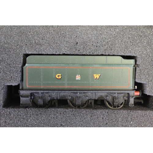 114 - Cased ltd edn Bachmann OO gauge 9ct gold Raveningham Hall 4-6-0 GWR locomotive & tender, with certif... 