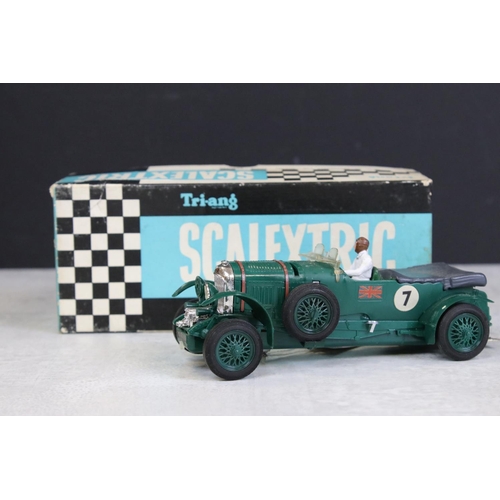 1356 - Boxed Triang Scalextric Vintage Car Racing MM / C64 Bentley in green with driver slot car, appears i... 