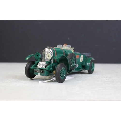 1356 - Boxed Triang Scalextric Vintage Car Racing MM / C64 Bentley in green with driver slot car, appears i... 