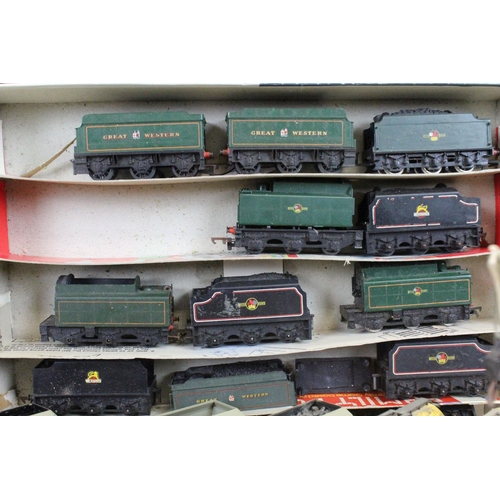 117 - Over 80 OO gauge items of rolling stock to include tankers, tender, trucks and wagons featuring Tria... 