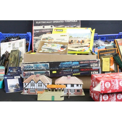 122 - Large quantity of model railway accessories to include 2 x boxed HM Loco Tester, tracksiode building... 