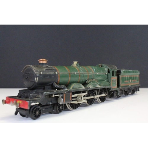 125 - Six Hornby Dublo locomotives to include 2 x Cardiff Castle, Mallard, Bristol Castle, Golden Fleece &... 