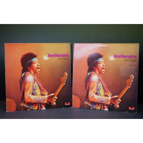 672 - Vinyl - 11 Jimi Hendrix LPs to include Cosmic Turnaround, The Cry Of Love, Rainbow Bridge, Plays Mon... 