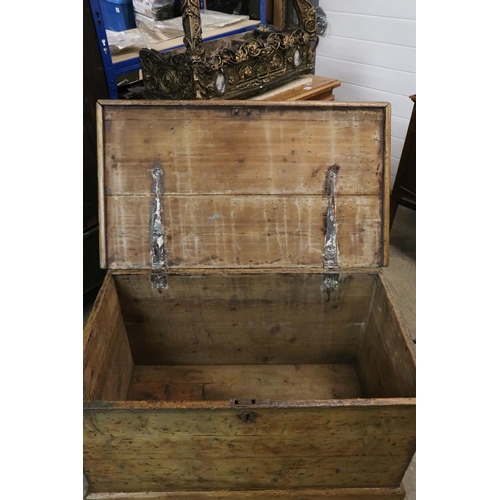 608 - Large Victorian Pine Blanket Box, 91cm wide x 51cm high