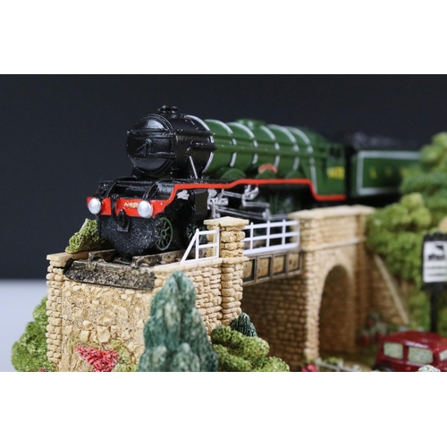 84 - Boxed Lilliput Lane ' The Flying Scotsman ' model (L2661), depicting The Flying Scotsman on the fly-... 