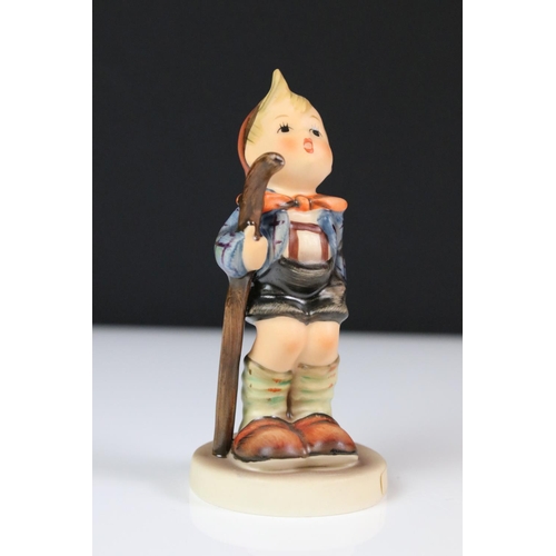 101 - 16 Goebel Hummel ceramic figures to include BH 25 Tender Loving Care, 377 Bashful, 220 We Congratula... 