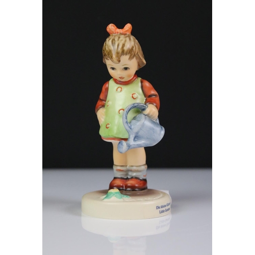 101 - 16 Goebel Hummel ceramic figures to include BH 25 Tender Loving Care, 377 Bashful, 220 We Congratula... 