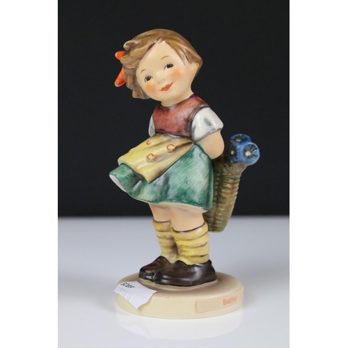 101 - 16 Goebel Hummel ceramic figures to include BH 25 Tender Loving Care, 377 Bashful, 220 We Congratula... 