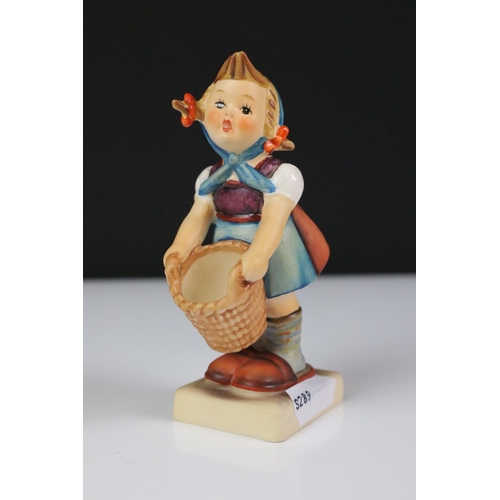 101 - 16 Goebel Hummel ceramic figures to include BH 25 Tender Loving Care, 377 Bashful, 220 We Congratula... 