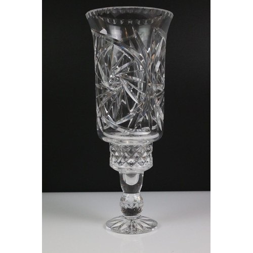 107 - Thomas Webb cut glass oil lamp, the shade of baluster form with star-cut design, raised on a star-cu... 