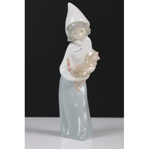 98 - Five various Lladro figures, to include Girl With Chicken, Girl With Lamb etc, together with three o... 