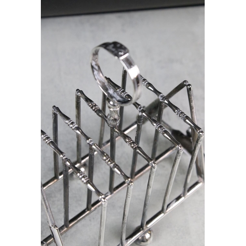 136 - Novelty silver plated cricket interest 6-division toast rack, with bars modelled as cricket stumps &... 