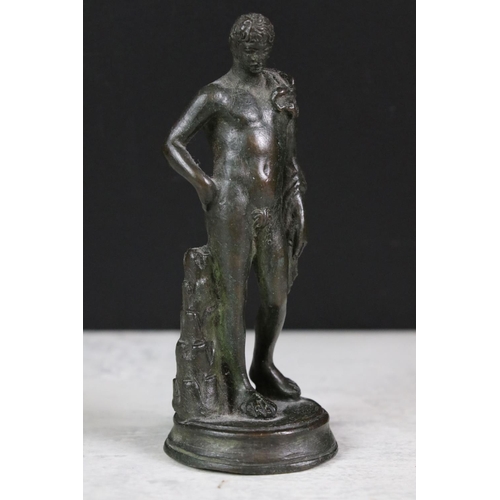 199 - A collection of nine grand tour style miniature bronzes figure of classical marble statues.