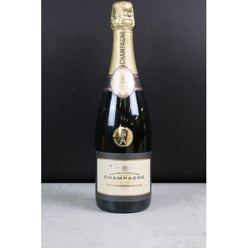 400 - A collection of four bottles of Champagne to include Moet & Chandon, Louis Daumont, Louvel Fontaine ... 