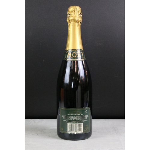 400 - A collection of four bottles of Champagne to include Moet & Chandon, Louis Daumont, Louvel Fontaine ... 