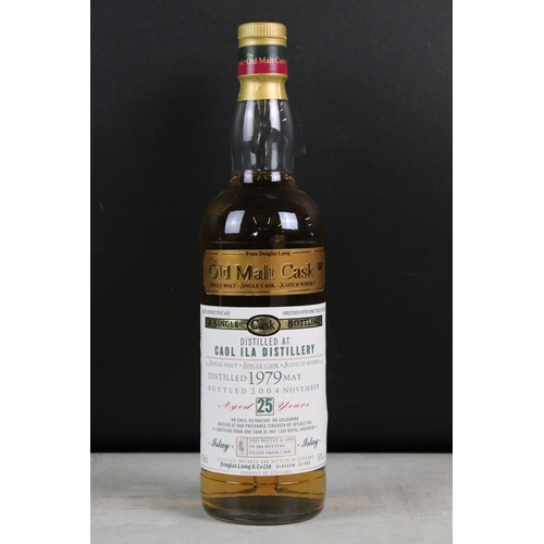 402 - A bottle of Caol Ila old malt cask whisky, bottle aged 25 years, from 1979 to 2004.