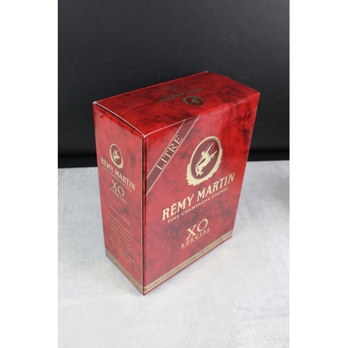 407 - A bottle of Remy Martin fine champagne cognac XO Special, sealed bottle in box.