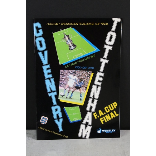 435 - Football Autographs - Tottenham Hotspur, a ltd edition 12