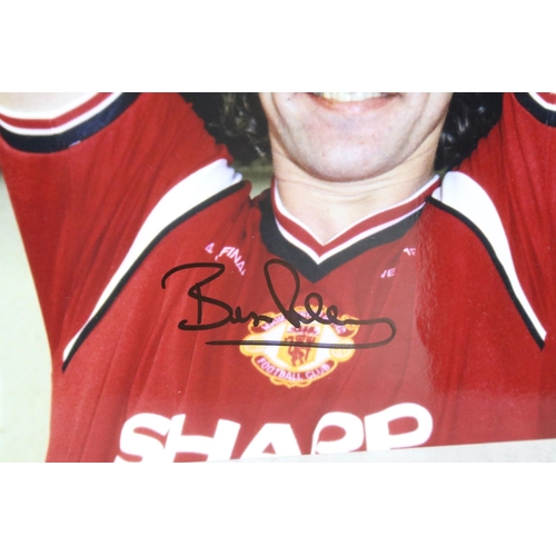 441 - Football Autographs - Manchester Utd & Southampton, a 1976 FA Cup Final programme, ticket, photos si... 