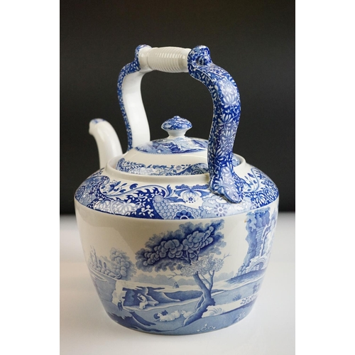 10 - Large Spode Blue & White Italian pattern ceramic kettle & cover, 31cm high