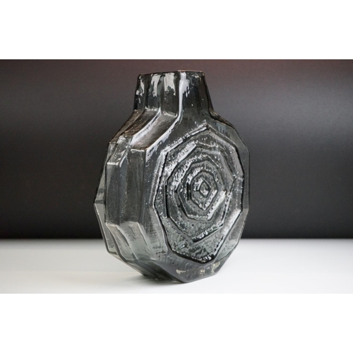 4 - Whitefriars Willow Banjo Vase, from Geoffrey Baxter's textured glass range, pattern 9681, 31.5cm hig... 