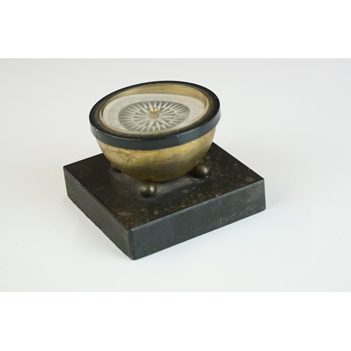 214 - An early 20th century desktop compass.