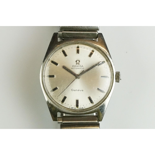 238 - A gents Omega Geneve wristwatch with logo to crown and glass.