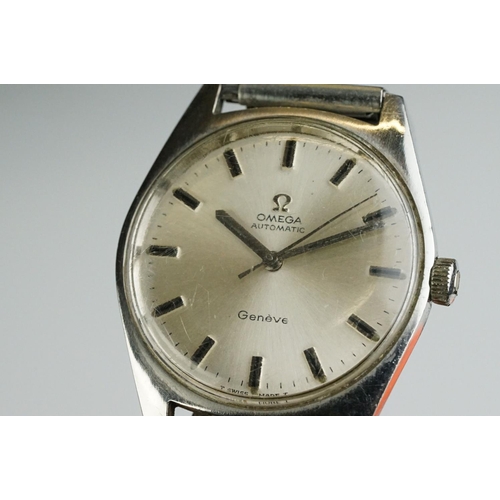 238 - A gents Omega Geneve wristwatch with logo to crown and glass.