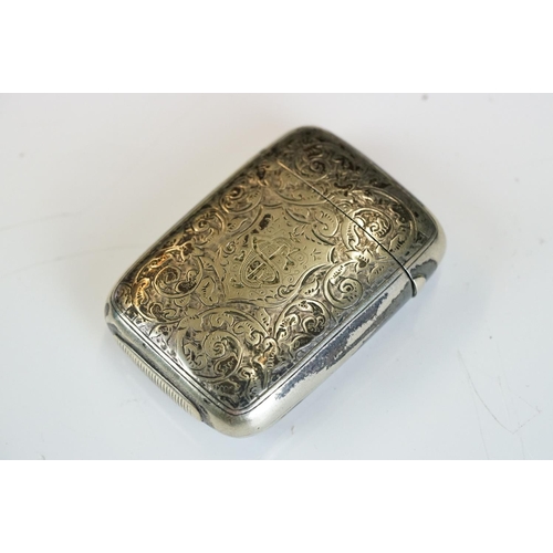 264 - A small group of collectables to include a fully hallmarked sterling silver vesta case, hallmarked s... 