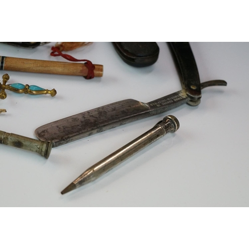 269 - A small group of mixed collectables to include sterling silver pencil, ever sharp gold filled pencil... 