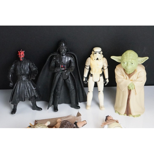 326 - A small collection of mainly 'Star Wars' action figures.