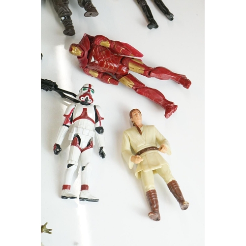 326 - A small collection of mainly 'Star Wars' action figures.