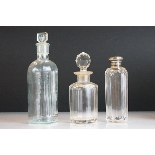 327 - A collection of mainly vintage scent / perfume bottles to include a fully hallmarked sterling silver... 