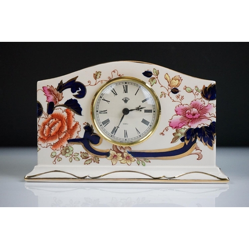 41 - Masons Ironstone ' Mandalay ' pattern mantel clock together with a pair of Masons ' Brown Velvet ' s... 