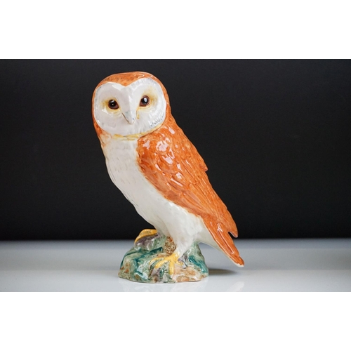 48 - Two Beswick porcelain Owl figures, the largest with impressed Beswick mark to base (no. 1046, 19cm h... 