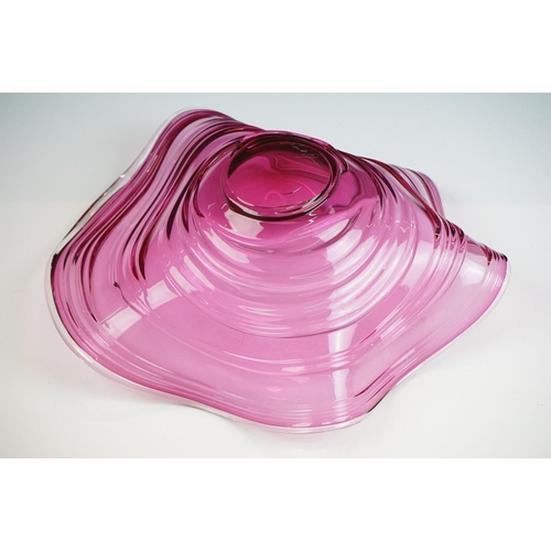 49 - Bob Crooks for First Glass - Pink studio ' Bound Contour ' glass bowl of undulating lobed form, with... 