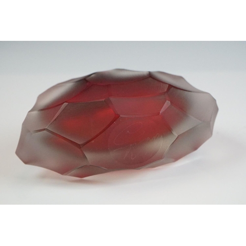 68 - Bob Crooks - Beehive frosted glass scent bottle in ruby red, of faceted form, with clear glass stopp... 