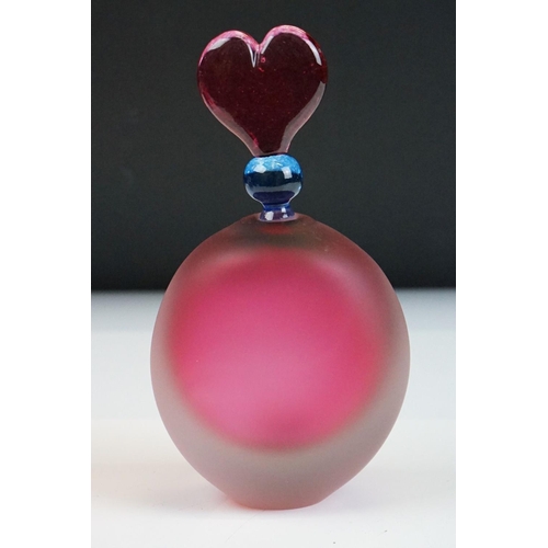 68 - Bob Crooks - Beehive frosted glass scent bottle in ruby red, of faceted form, with clear glass stopp... 