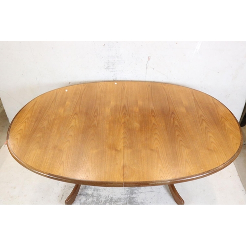 549 - Mid century Retro G-Plan ' Fresco ' Teak Oval extending Dining Table, 161cm long (closed) x 106cm wi... 