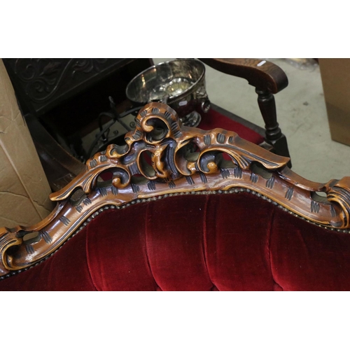 566 - Victorian style Three Piece Suite comprising three seater settee, 203cm long x 105cm high x 85cm dee... 