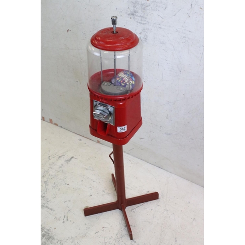 Beaver Square Candy & Gumball Vending Machine