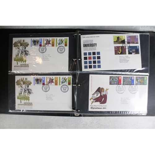 443 - A collection of British first day covers and stamp presentation packs to include miniature sheets.