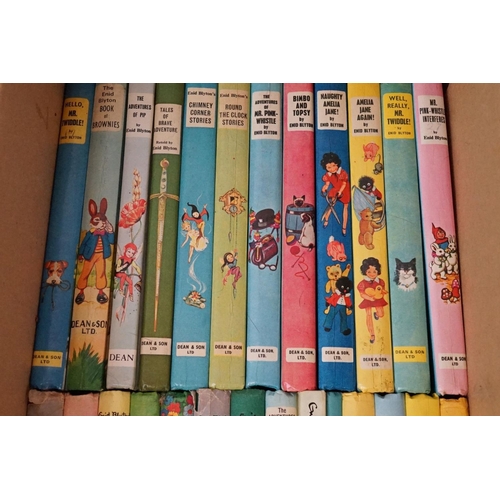 446 - A large collection of children's books to include a large quantity of Ladybird books, Sooty, Enid Bl... 