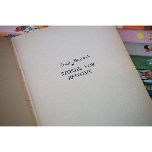 459 - A large collection of Enid Blyton board back books, approx thirty two in total dating from the 1960'... 