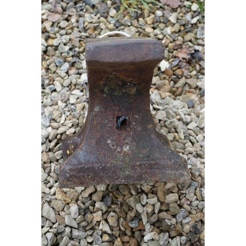 533 - Cast Iron Anvil, 55cm long x 26cm high