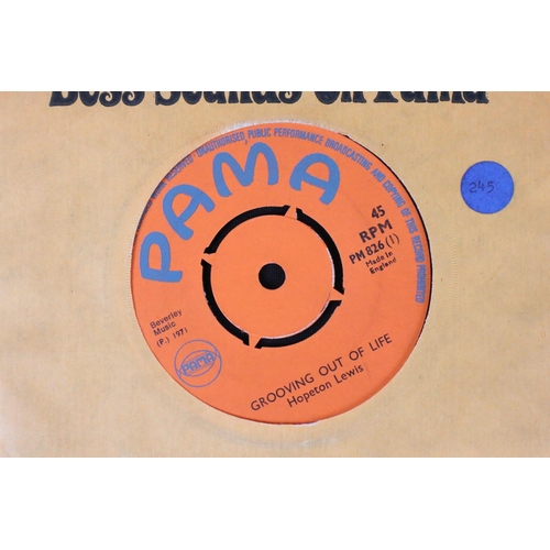 398 - Vinyl - Reggae / Roots Reggae - 35 original UK 7” singles from the 1970s on various labels, includin... 