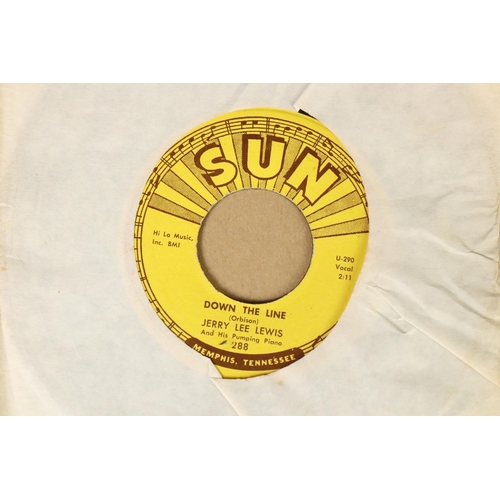 432 - Vinyl - Rock ’N’ Roll / Sun Records - 10, mainly original Sun records 7” singles by Jerry Lee Lewis,... 