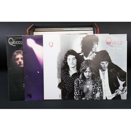 541 - Vinyl - 18 Queen LPs spanning their career to include Queen At The Beeb, Innuendo, self titled, Quee... 