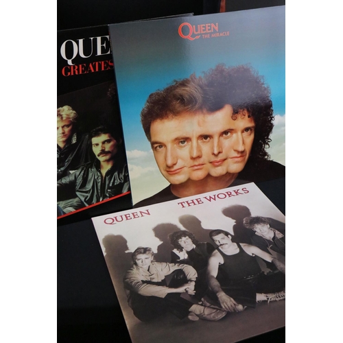 541 - Vinyl - 18 Queen LPs spanning their career to include Queen At The Beeb, Innuendo, self titled, Quee... 